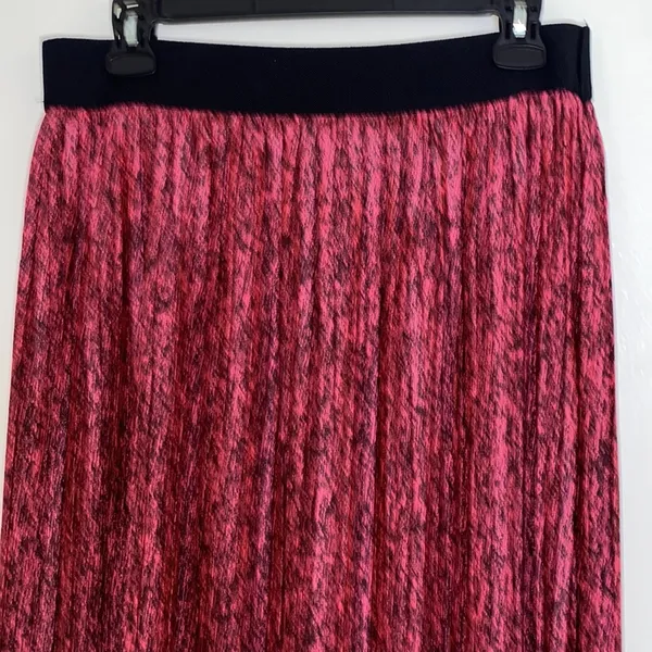 Metro Wear Pink and Black Skirt - Image 2