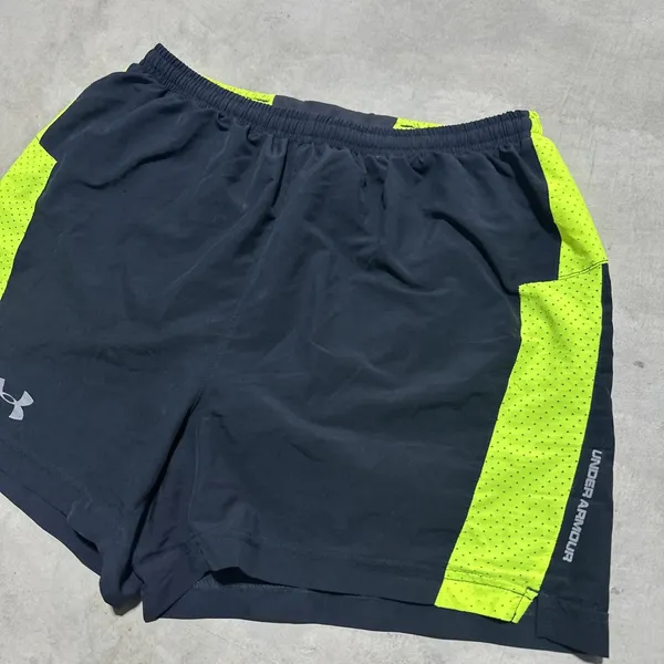 Under Armour Shorts Women's SZ Medium Built in Liner Black Neon Green Running - Image 3