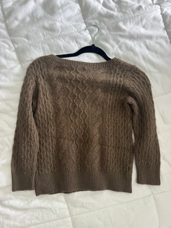 Green Sweater - Image 3