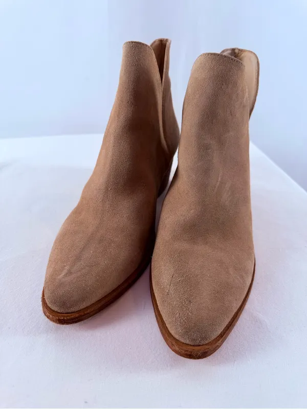 Free People Suede Pull On Pointed Toe‎ Bootie in Taupe Size 9 or 40 - Image 5