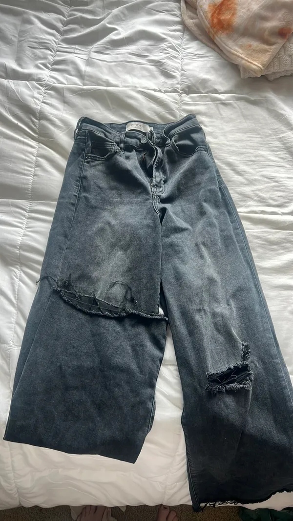 Hidden black wide leg jeans - Image 2