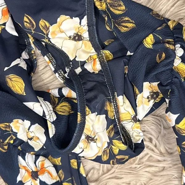 Beach Riot X Stone Cold Fox Classy Sexy One Piece Floral Cheeky Swim Suit Medium - Image 6