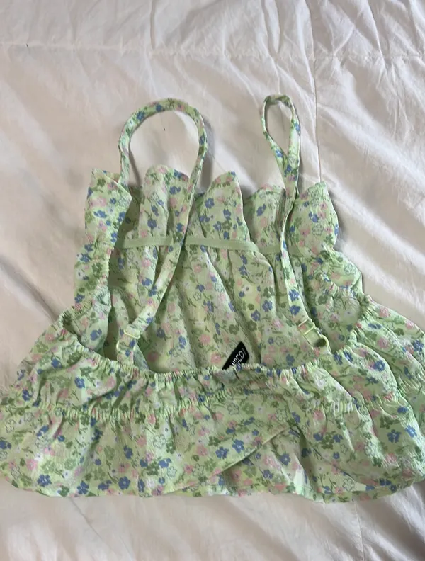 H&M Floral Crop Top - Image 2