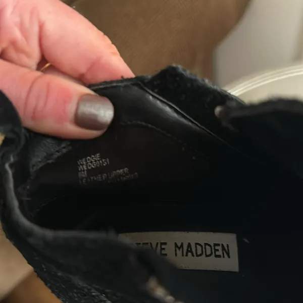 Steve Madden Wedgie Sneaker Size 6 - Image 5