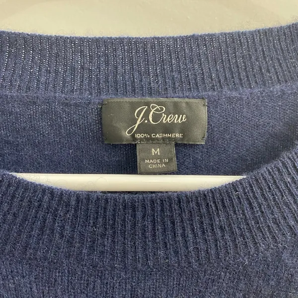 J.Crew Everyday Cashmere Navy Star Crewneck Sweater Size Medium - Image 3