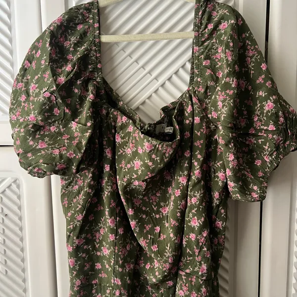 Francesca’s Floral Green Dress - Image 6
