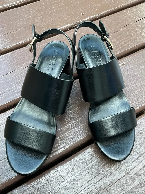 Modern leather Wide-Strap Block Heel Sandals 🌹 - Image 3