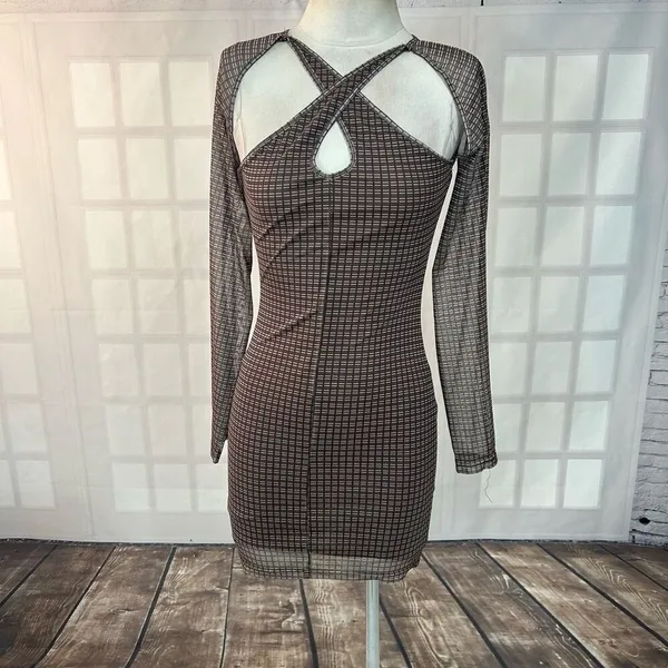 Motel Rocks 🔥5/$25 sale🔥 Brown and Neutral Plaid Pattern with Cutouts and Sheer Sleeve - Image 3