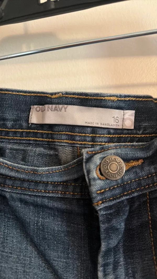 Old Navy Shorts Jean - Image 3