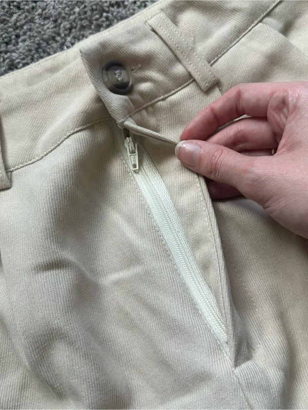 Women's Cream Ankle Tapered Pleat Pants - Image 6