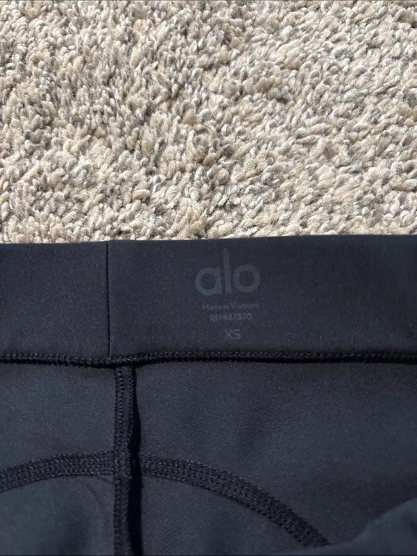 ALO Yoga High Waist 4 Pocket Utility Legging size XS - Image 4