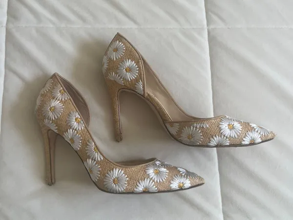 Jessica Simpson Daisy Hells - Image 2