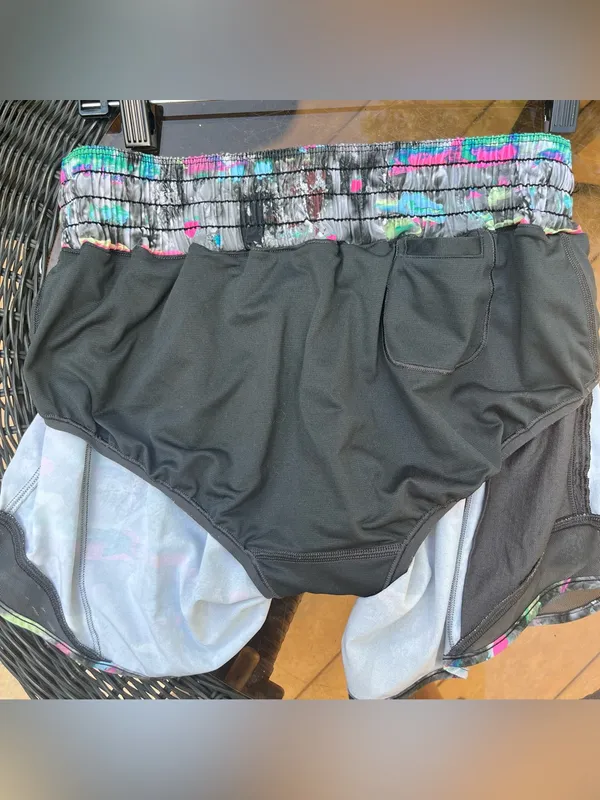 Lululemon Hotty-Hot High Rise Lined 4” Shorts Paint Drift Multi Graphite Grey 6 - Image 7