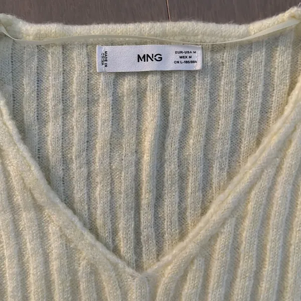 Mango New without tags pale yellow sweater size med - Image 3