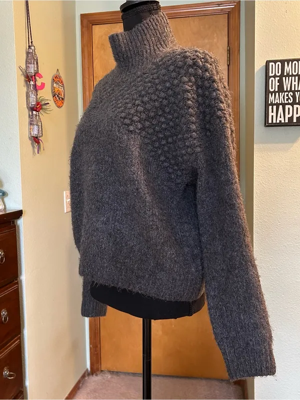 Free People Bradley pullover turtleneck sweater charcoal gray popcorn knit L - Image 4
