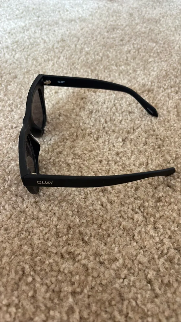 Quay Australia Sunglasses Black - Image 2