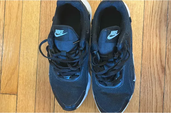 Nike Sneakers - Image 4