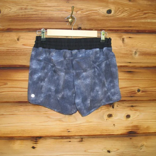 Lululemon Tracker Shorts  - Image 9