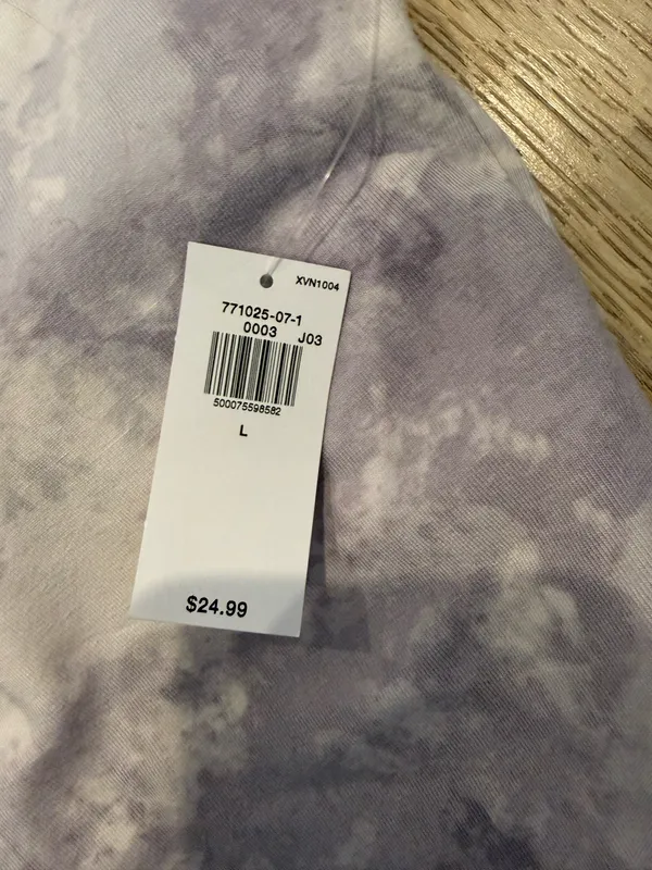 Old Navy Active Powerchill Sports Bra - Image 2