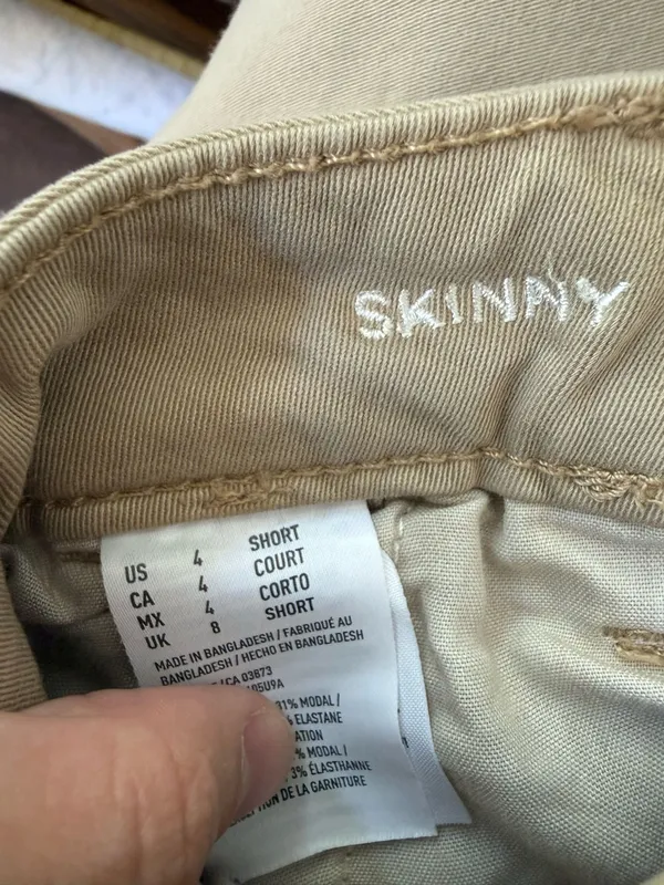 American Eagle Skinny Khaki Pants Super Stretch - Image 6