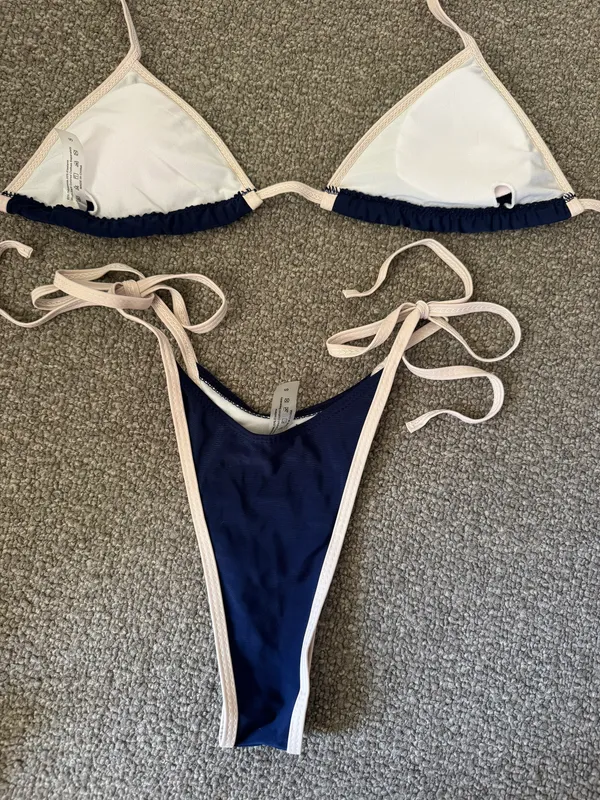 Bikini - Image 2