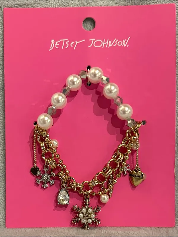 Betsey Johnson NWT Pearl Gold Tone Snowflake Heart Charm Stretch Bracelet Girly - Image 2