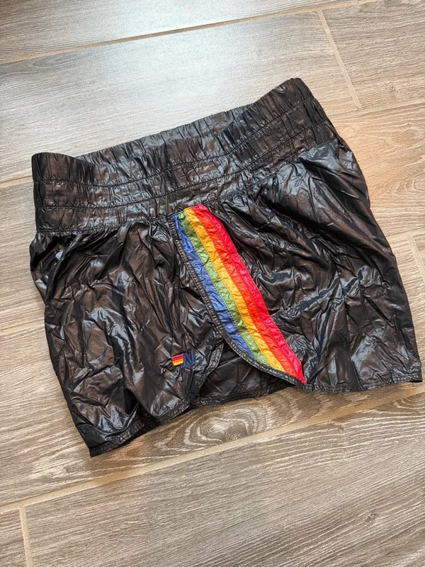 Aviator Nation Women’s Black high waisted Nylon board Shorts 5 stripe EUC - Image 3