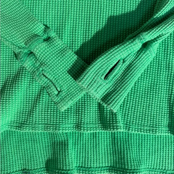 Offline by Aerie NWOT Green Oversized Long Sleeve Waffle Knit Henley Tunic - L - Image 6