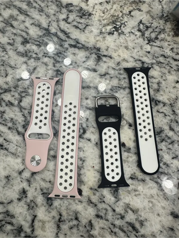 Amazon 2 Silicone Apple Watch Sports Bands NEW - Image 2