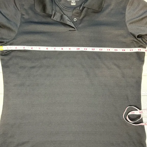 Adidas Woman’s Fitted Activewear Golf Polo Size Medium - Image 5