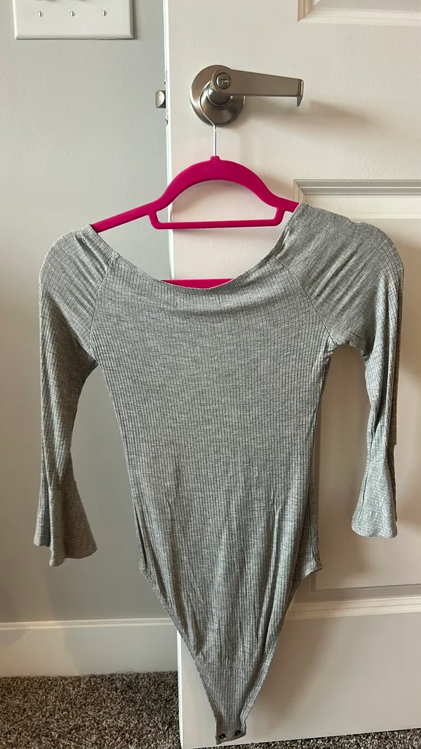 Abercrombie Gray Ribbed Bodysuit - Image 2