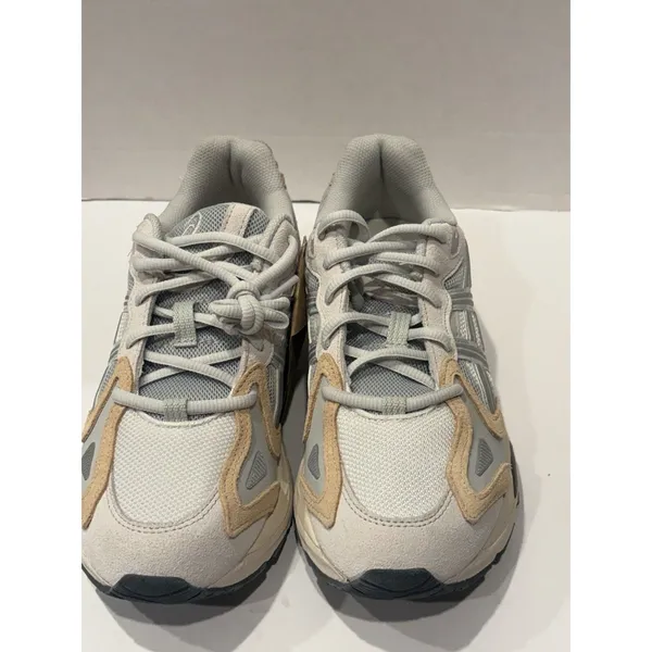 Size 6.5 - ASICS Gel K1011 White Glacier Grey - Image 2