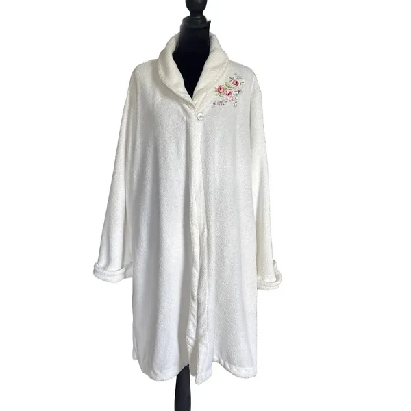 Aria White Terrycloth Robe Muumuu Floral Embroidered XL Grandmacore Cottagecore - Image 2