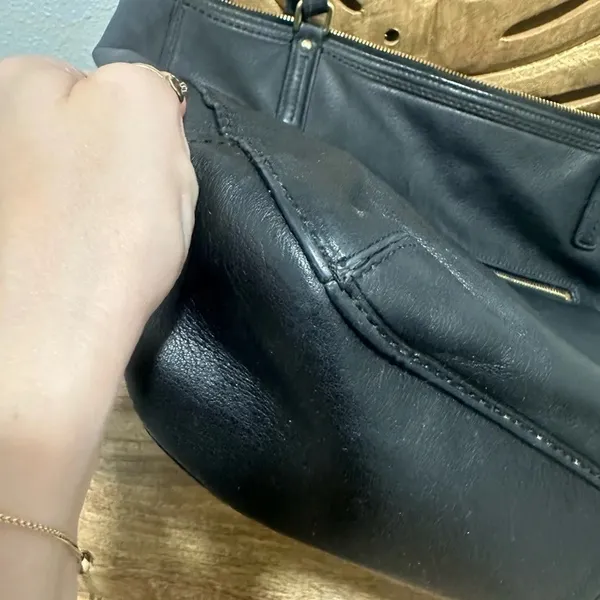 Vintage Coach Y2K black leather bag - EUC - Image 8