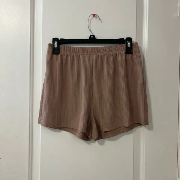 Shorts and top two piece set Tan Size L - Image 4