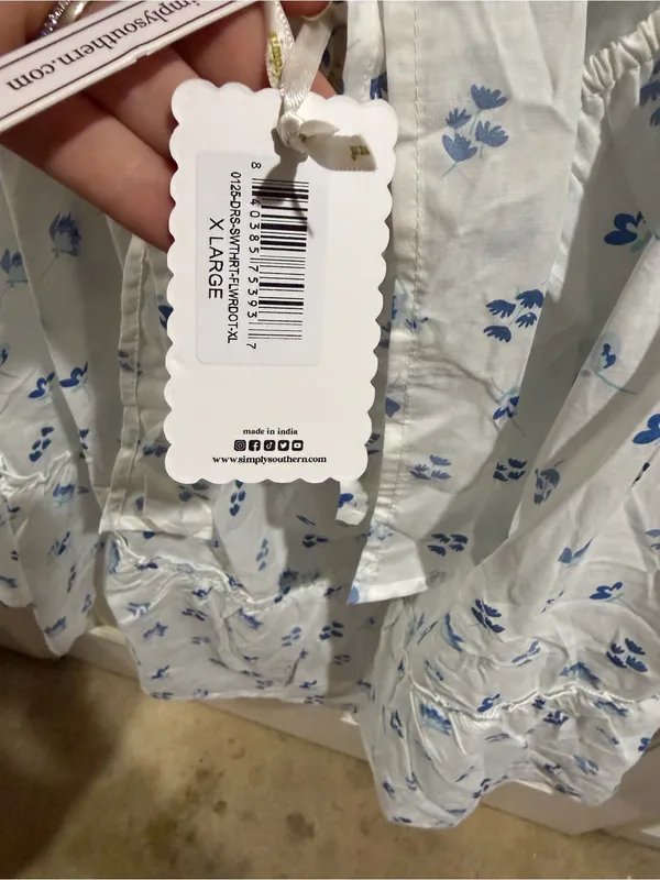 NWT Simply Southern White Dress with Blue Floral Motif Size XL - Image 4