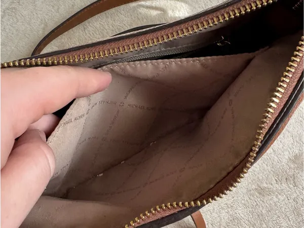 Michael Kors Tan and Cream Logo Crossbody Bag - Image 4