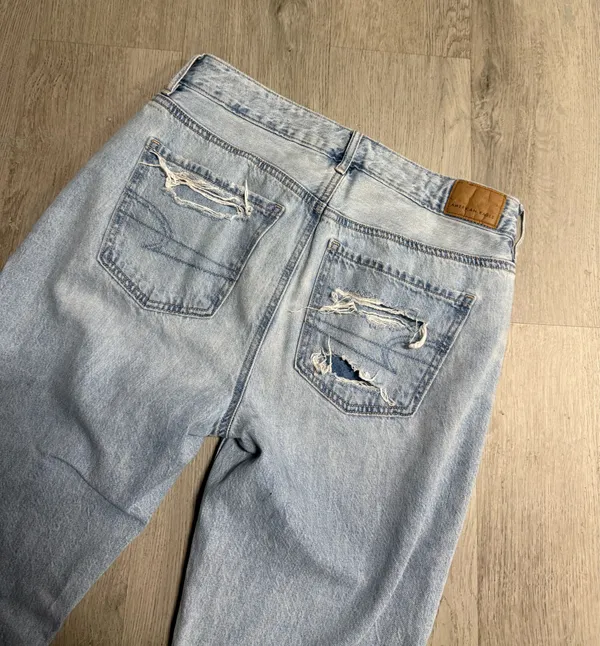 American eagle tomgirl jeans  - Image 7