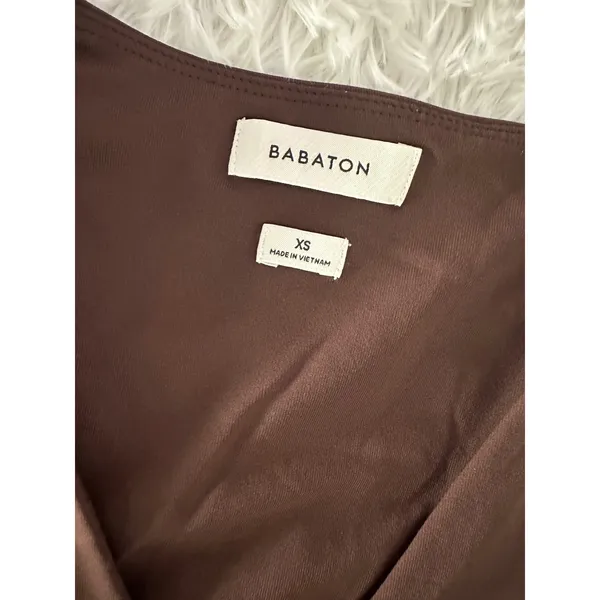 Aritzia Babaton Contour V-Neck Shorts Romper XS‎ - Image 2