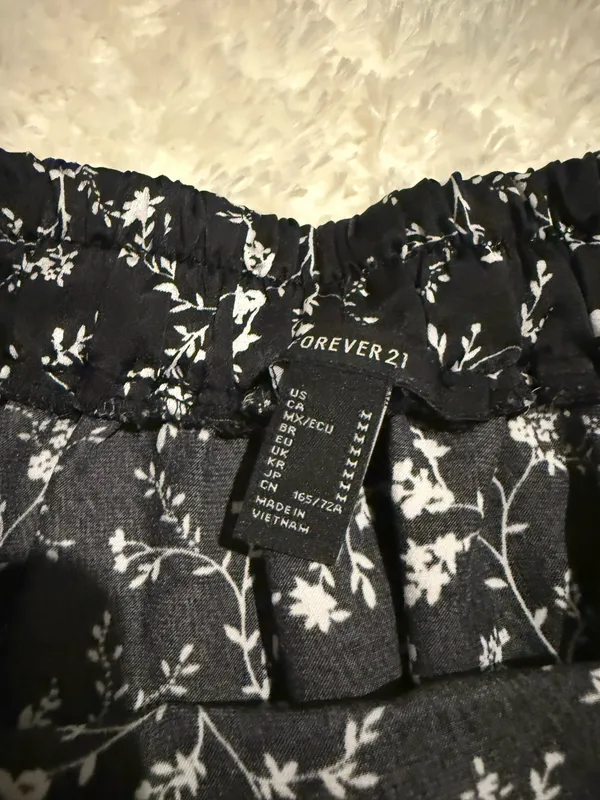 Forever 21 Skort Black White Floral - Image 2