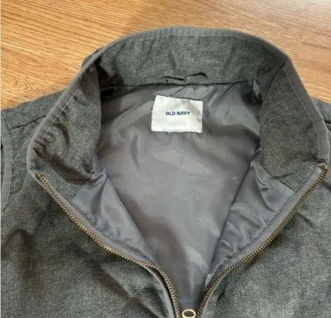 Old Navy Quilted Gray Vest - Image 2