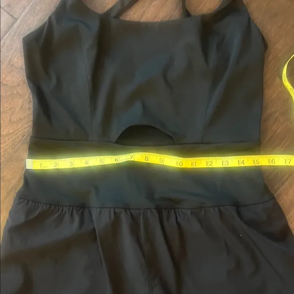 Black Athletic Keyhole Shorts Romper Criss Cross Straps EUC Size M - Image 3