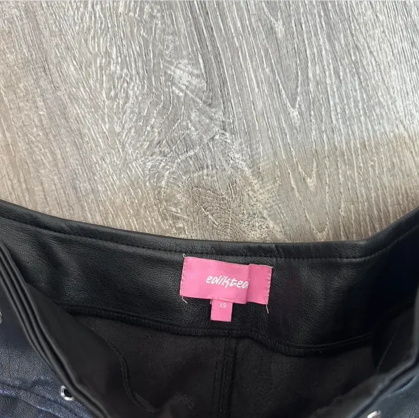 edikted mini shorts - Image 2