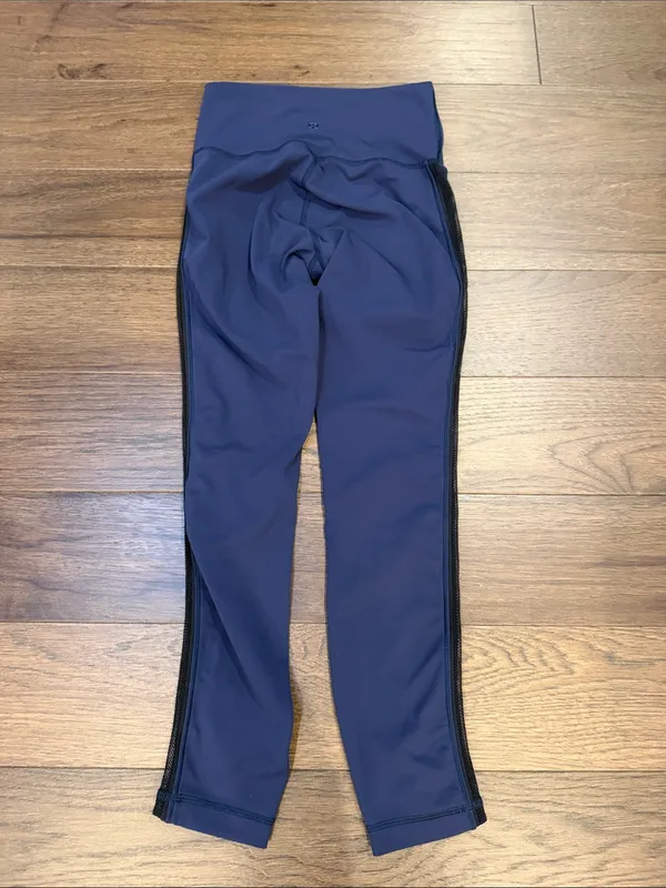Lululemon Navy Blue Women’s Mesh Side Leggings Size 4 - C11-516 - Image 4