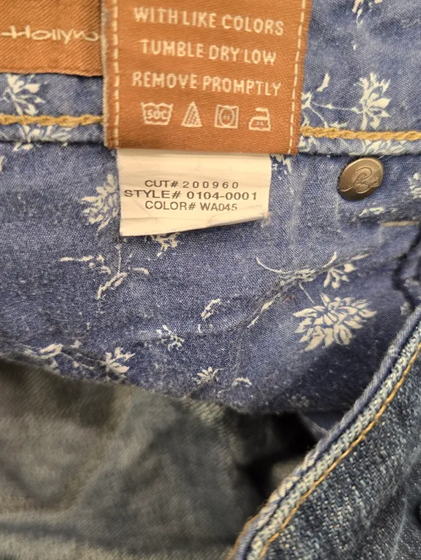 Paige Hollywood Hills Low Raise Jeans 24 - Image 9
