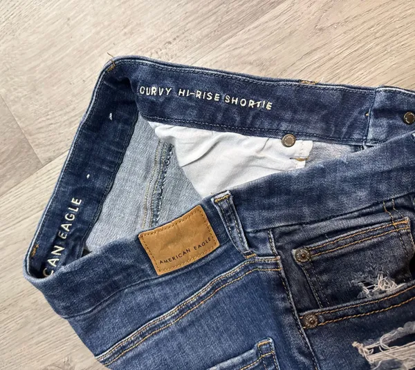American eagle curvy hi rise shortie denim shorts - Image 4