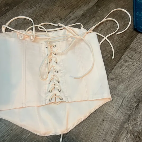 Edikted Cream White Lace-Up Corset Top size small - Image 7
