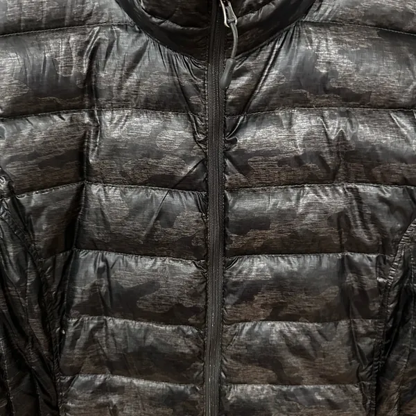 32 Degrees Women's Black Quilted Packable Puffer Vest - Image 2