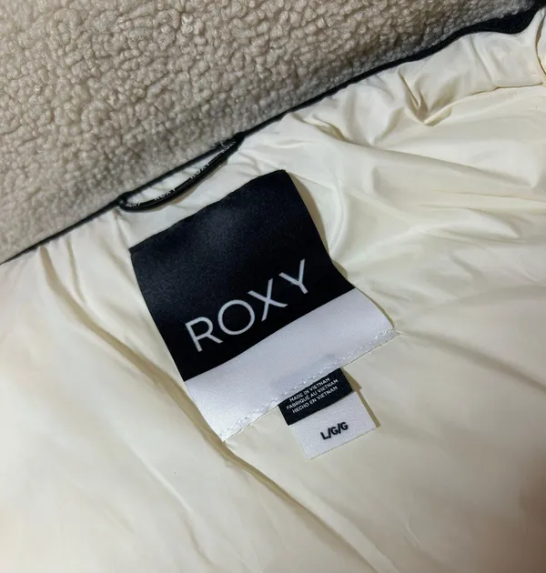 Large  ski coat/snowboard coat - Image 9