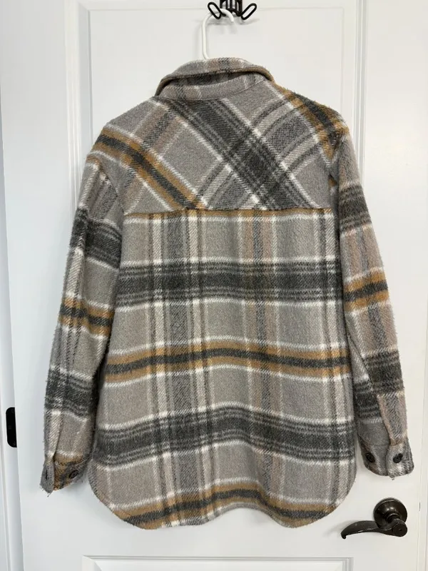 Thread & Supply Charcoal Taupe Plaid Fleece Shacket Women’s S - Image 7